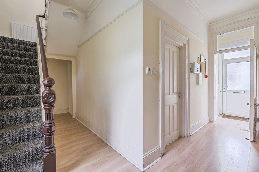 Property photo 3 of 18 Photo