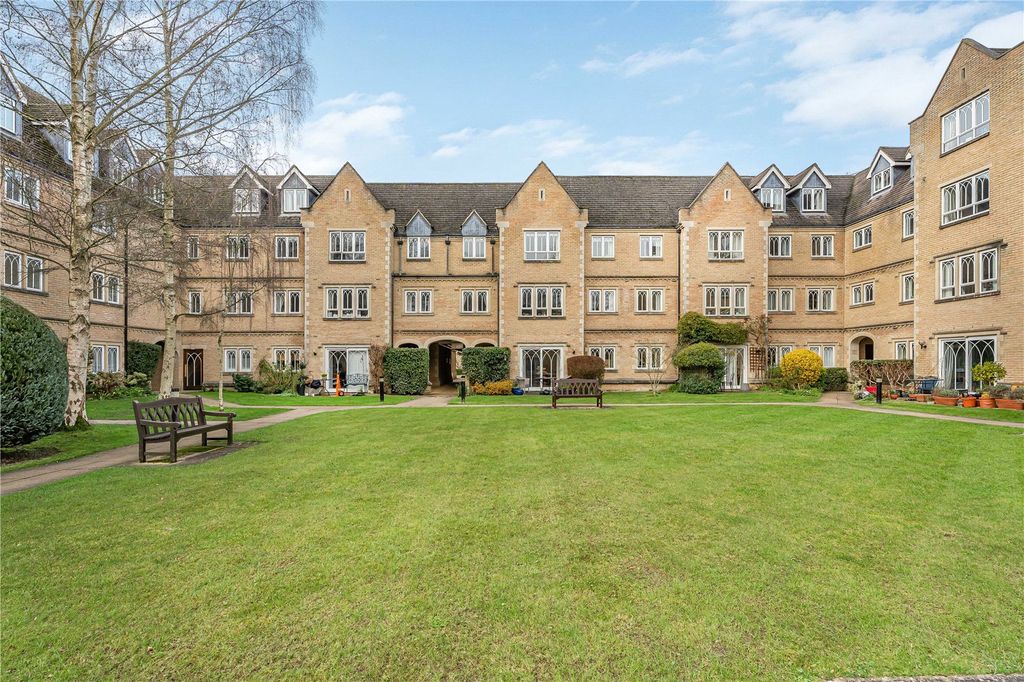 Additional image 17 of 3 bed flat for saleThe Cloisters, Pegasus Grange OX1.