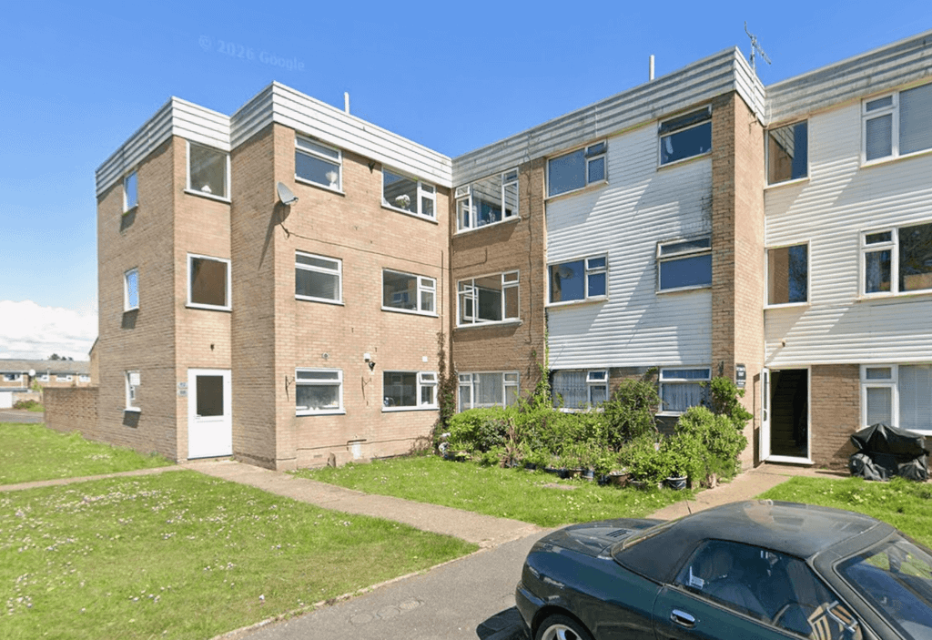 Property photo 1 of 15 Two Bedroom Ground Floor Flat With A Garage &amp; Shared Garden Offers A Long Let In Hamworthy, Poole Close To Parks &amp; Beach &amp; Many Schools