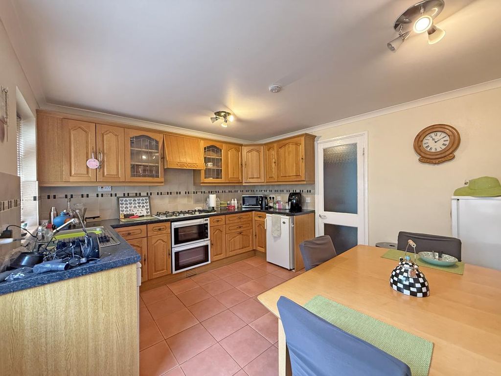 Property photo 3 of 14 Tailyour Road 158 - Kitchen Diner.Jpg