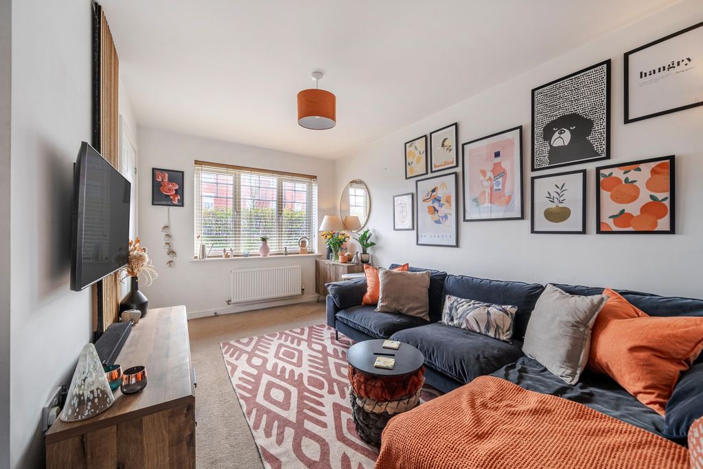 Property photo 2 of 15 1398017-4-696A102764757