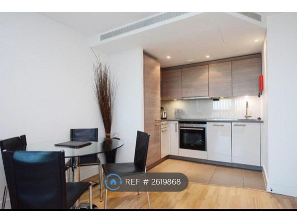 Property photo 3 of 7 Kitchen