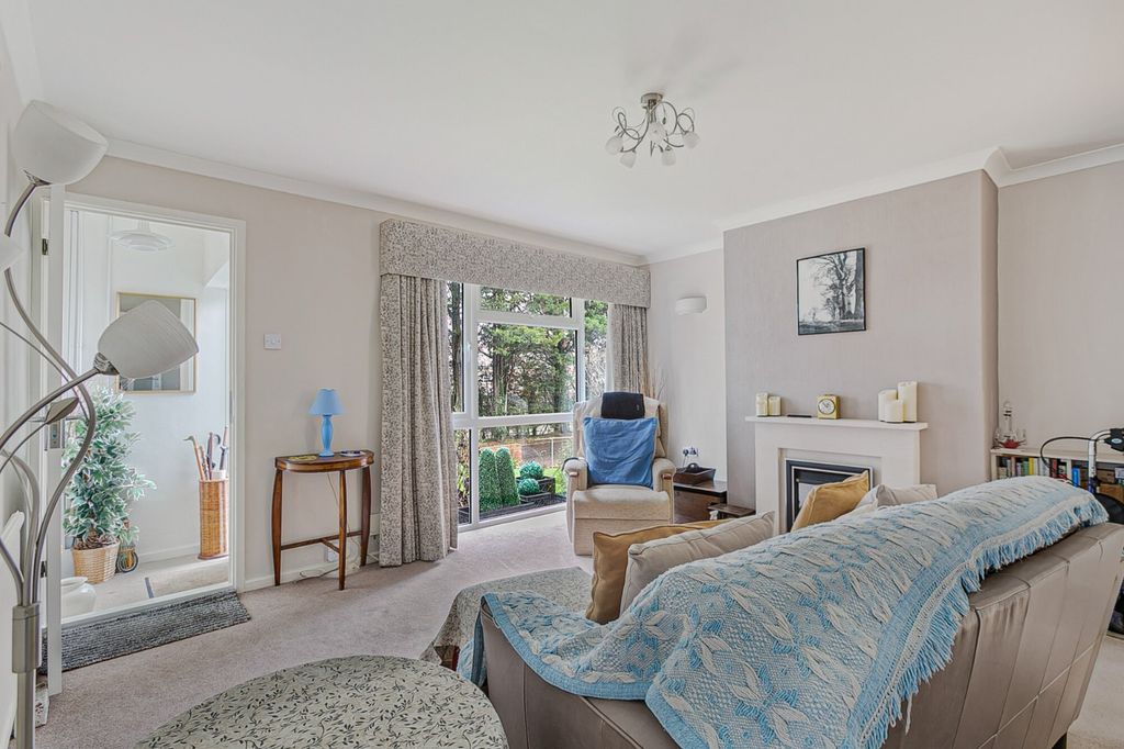 Property photo 3 of 13