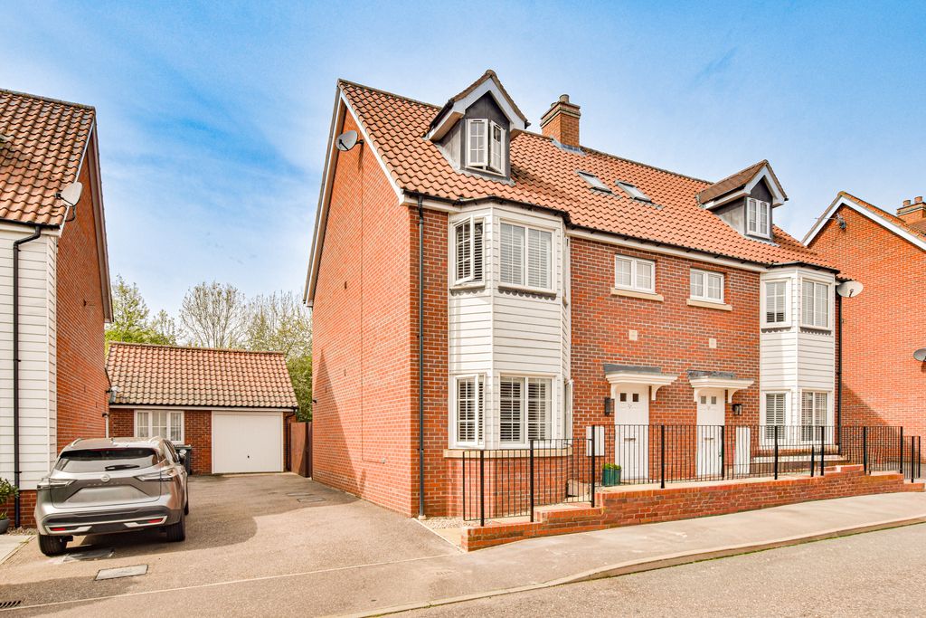 Property photo 1 of 23 Dsc_0328-Dsc_0330