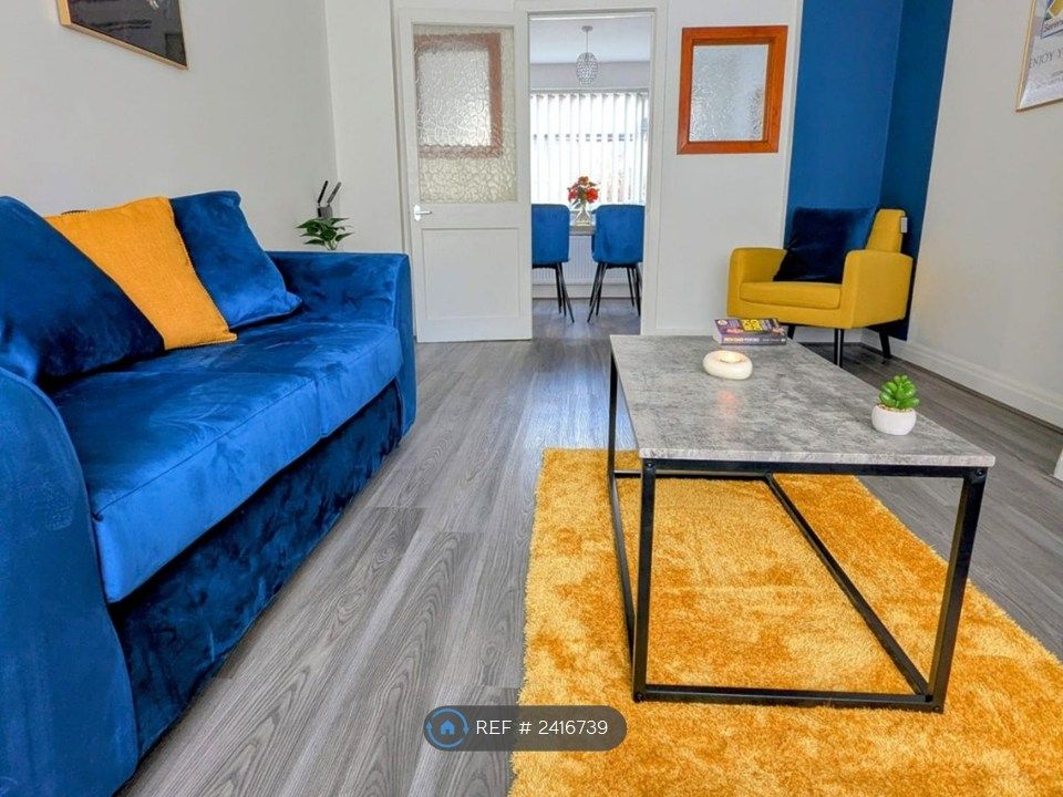 Property photo 2 of 11