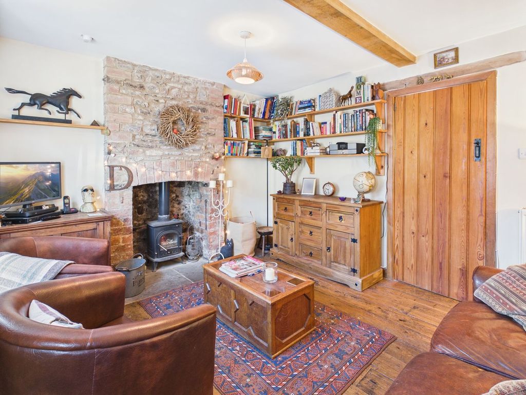 Property photo 2 of 23