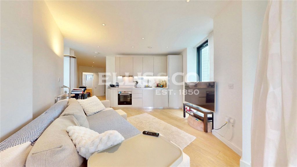 Property photo 3 of 18 Picture No. 10
