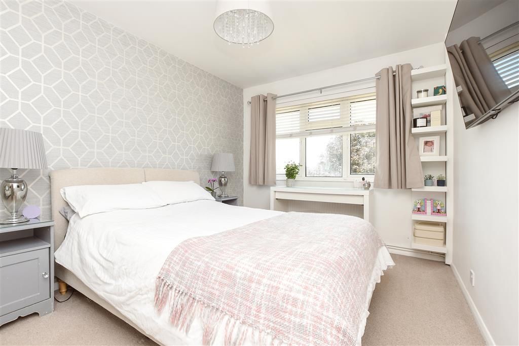 Property photo 2 of 13 Bedroom