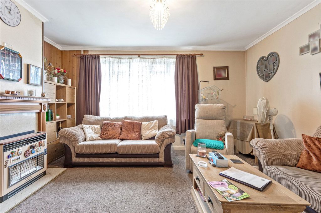 Property photo 3 of 6 Picture No. 11