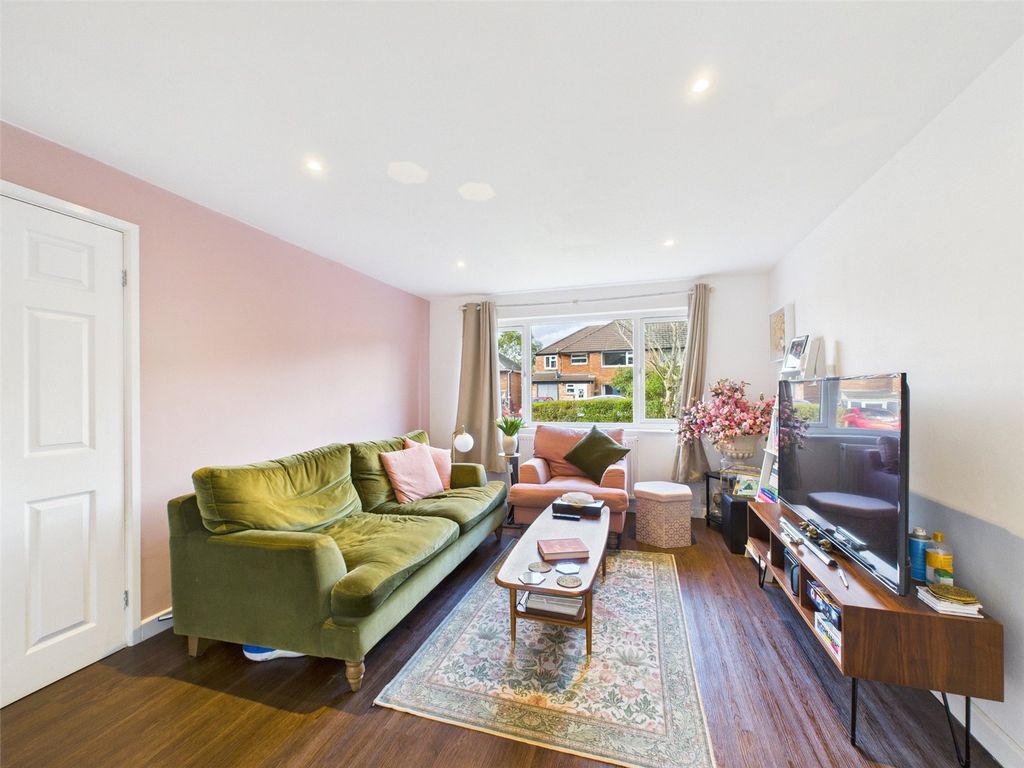 Property photo 2 of 18 Picture No. 28