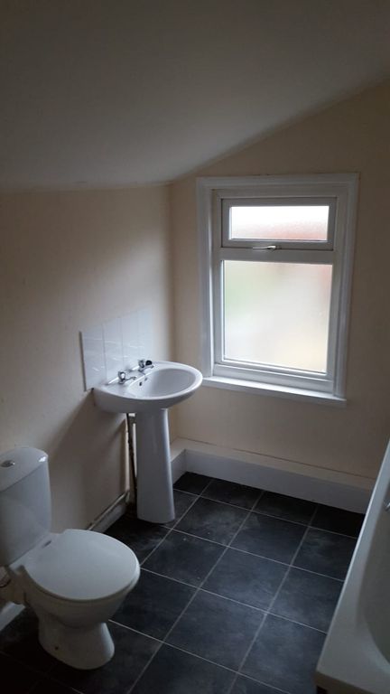 Property photo 2 of 25
