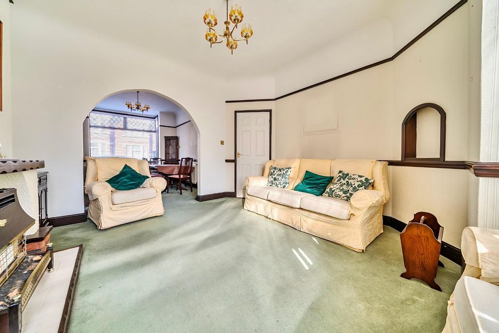 Property photo 2 of 15 1364444-12-68E67c4254846.Jpg