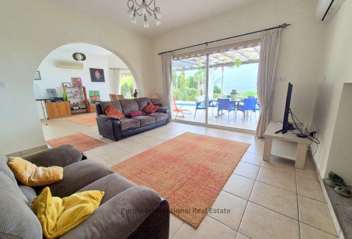 Property photo 2 of 31