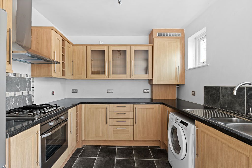 Property photo 3 of 19 Photo 13