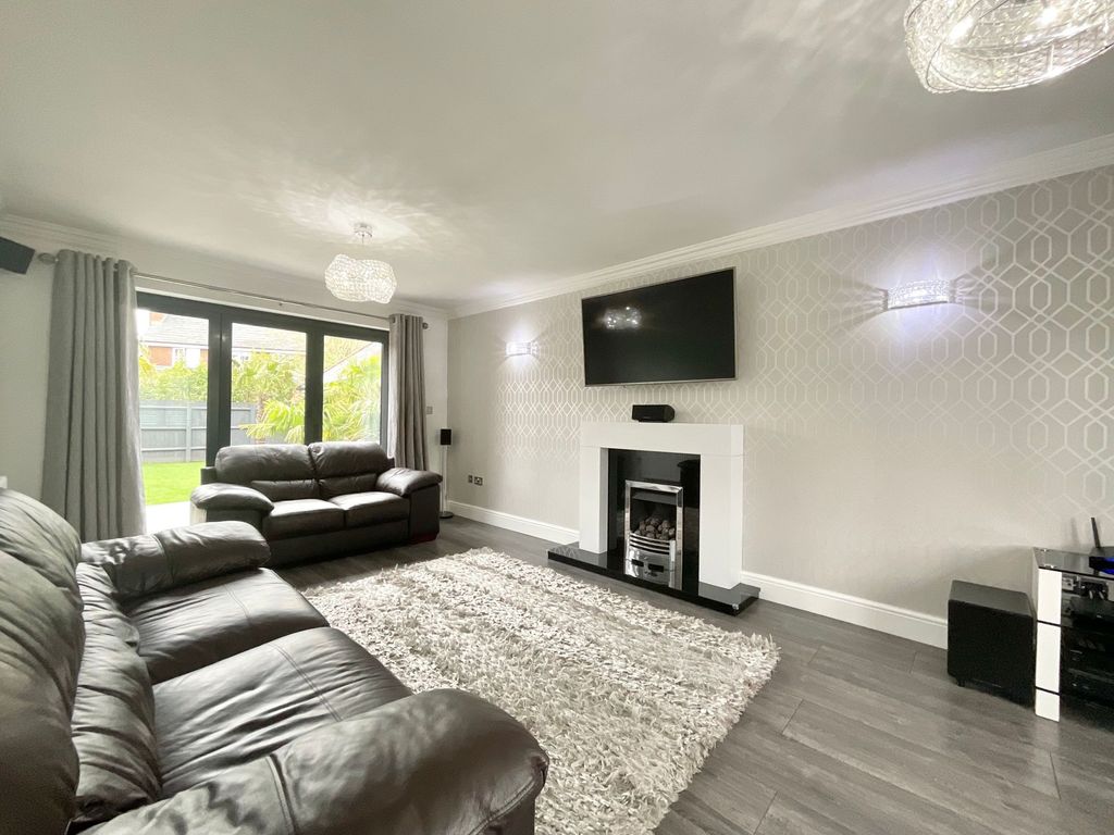 Property photo 3 of 31