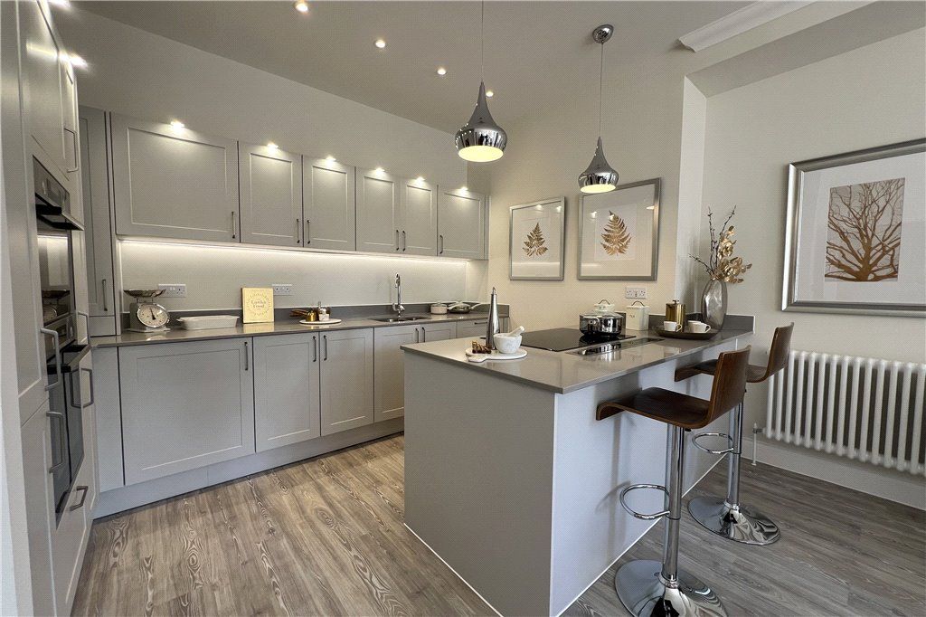 Property photo 2 of 10 Kitchen