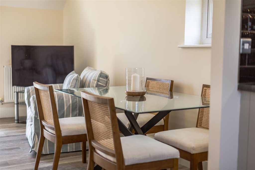 Additional image 4 of 2 bed flat for saleY Corsydd, Llanelli SA15