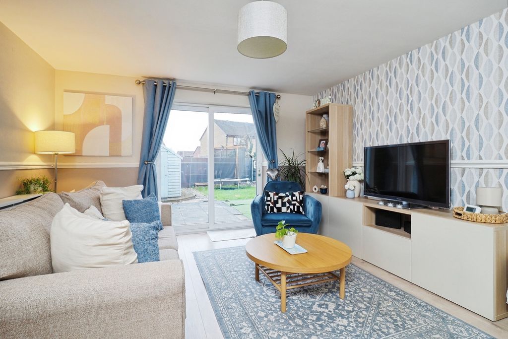 Property photo 3 of 16 Pbox-Img.Jpg