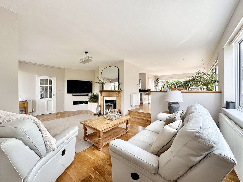 Property photo 1 of 25