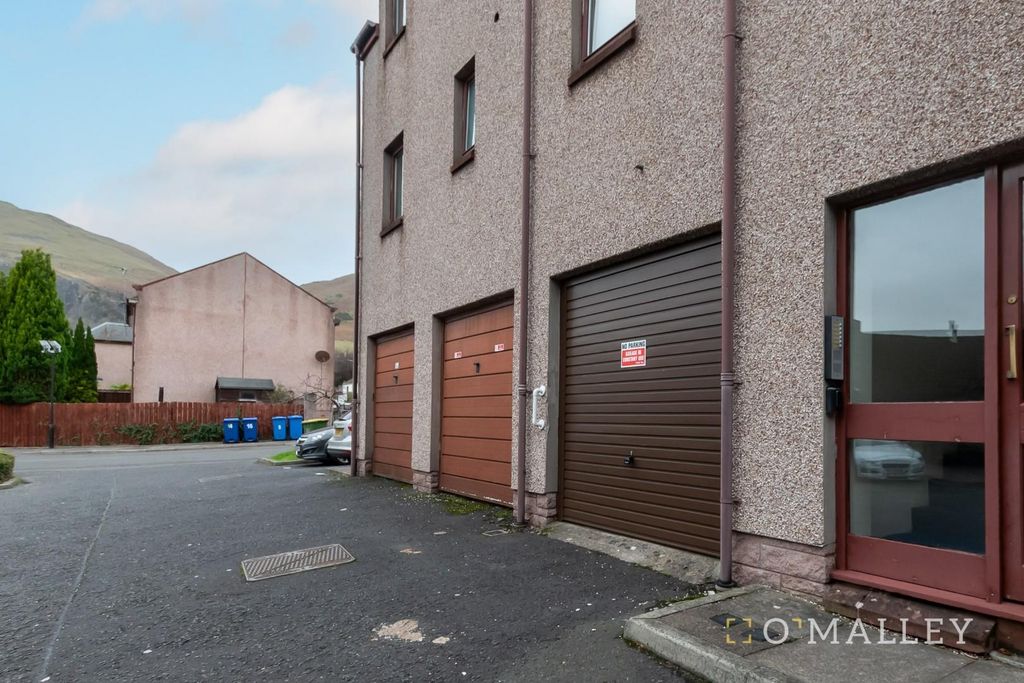 Property photo 2 of 14 External Rear