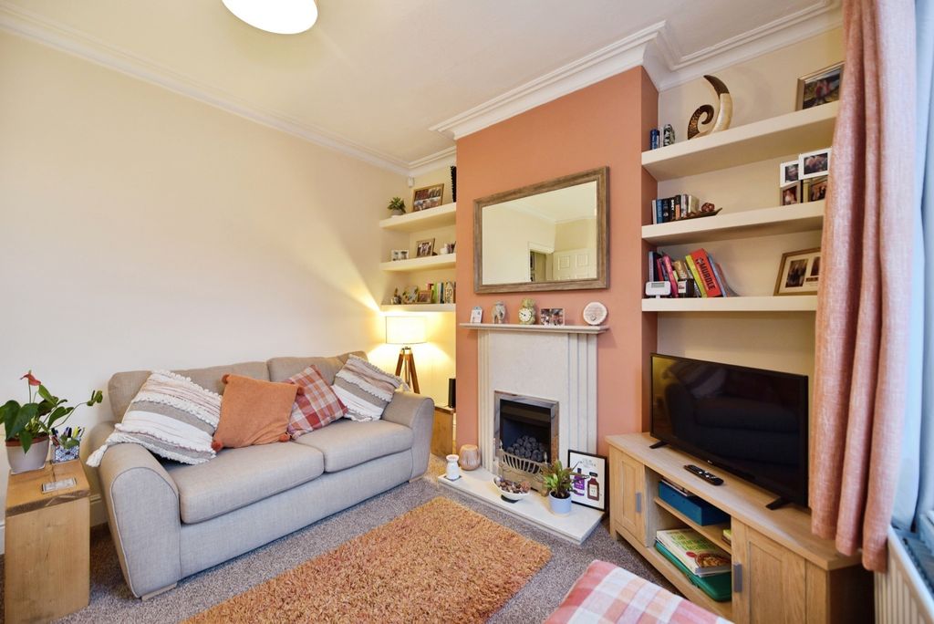 Property photo 3 of 11 Pbox-Img.Jpg