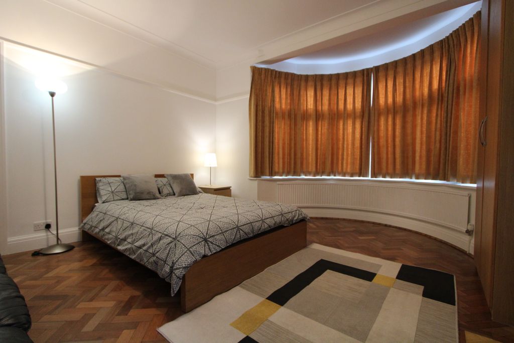 Property photo 1 of 4