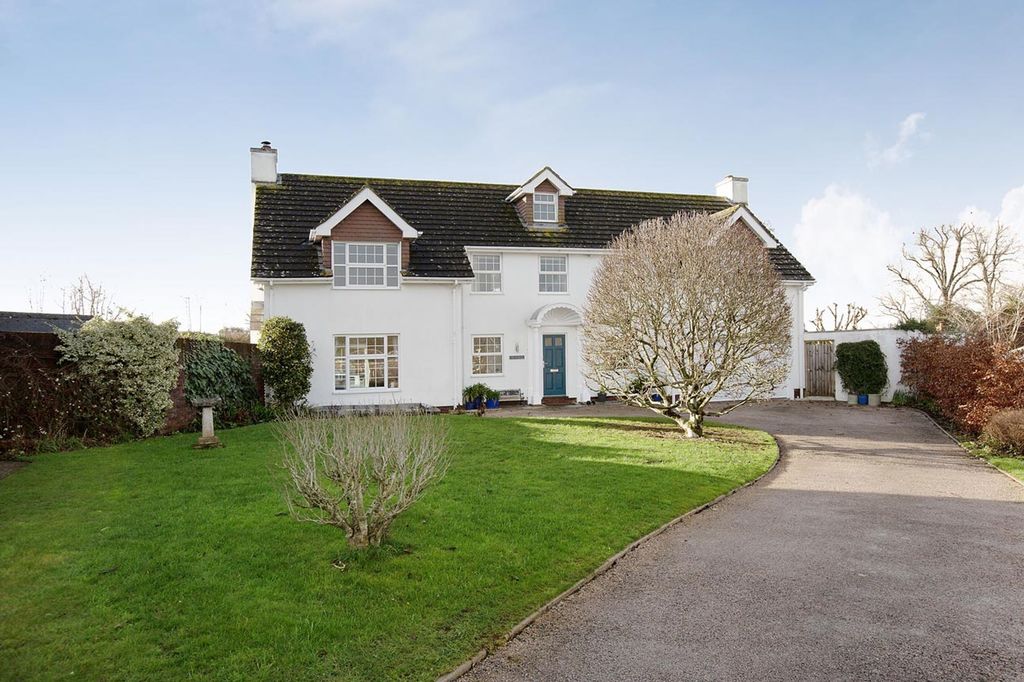 Property photo 1 of 33