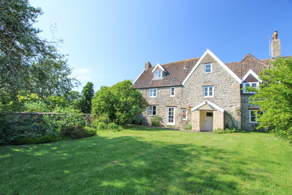 Property photo 3 of 37