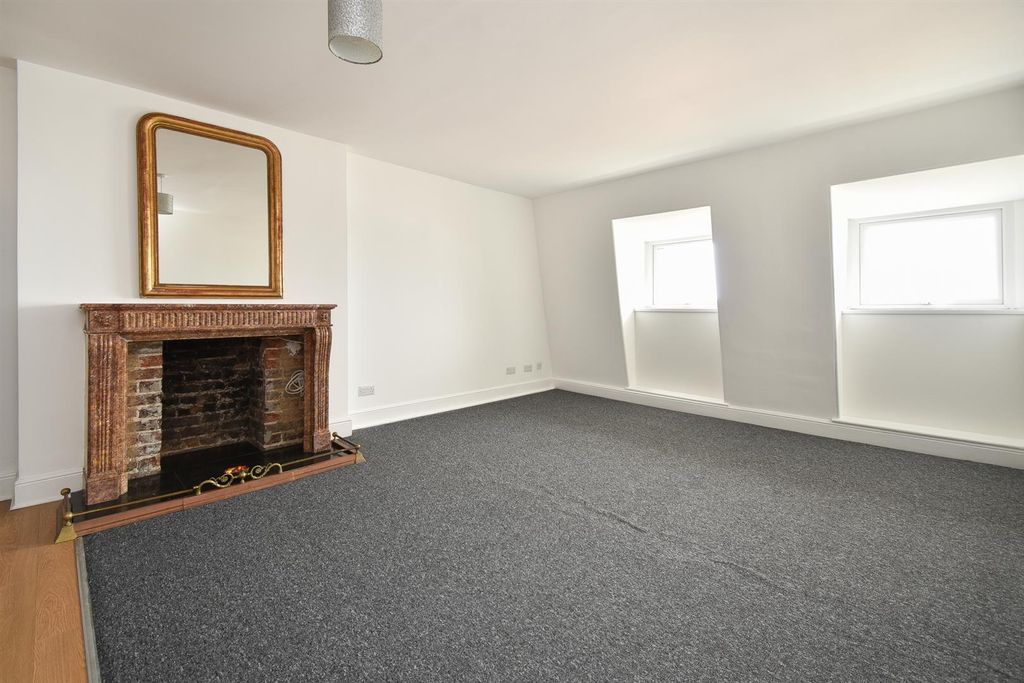 Property photo 3 of 17 Open Plan Living