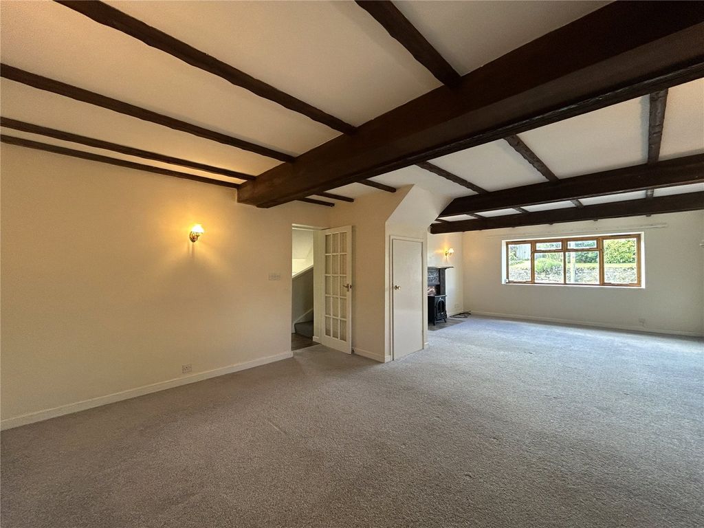 Property photo 2 of 13 Picture No. 32