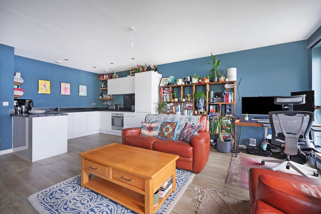 Property photo 1 of 18 A_E04899