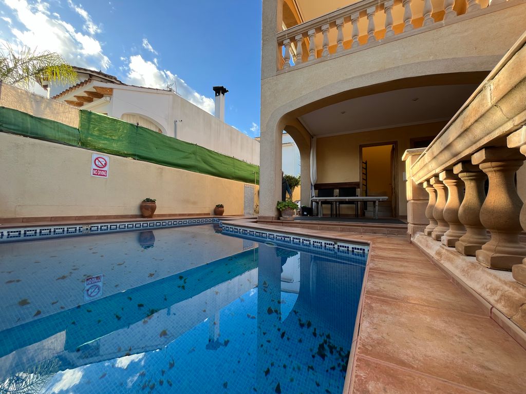 Property photo 3 of 20 003[1].Jpg