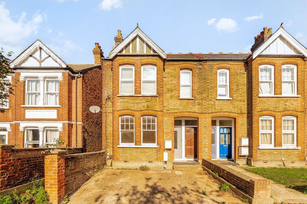 Property photo 1 of 7