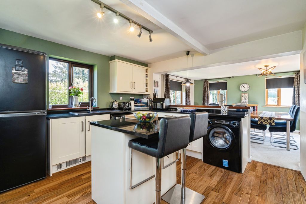 Property photo 2 of 27 Kitchen