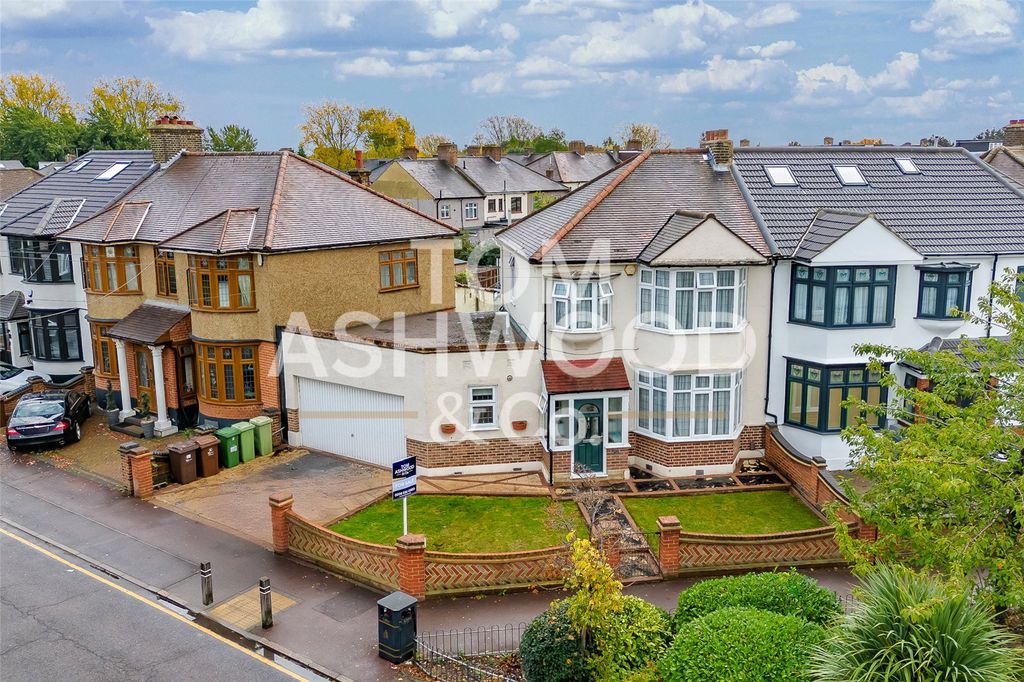 Property photo 1 of 19 Picture No. 02