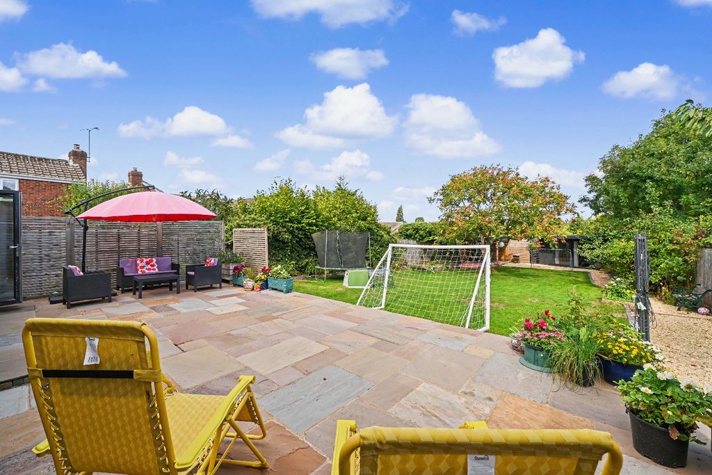 Property photo 2 of 25 5330832