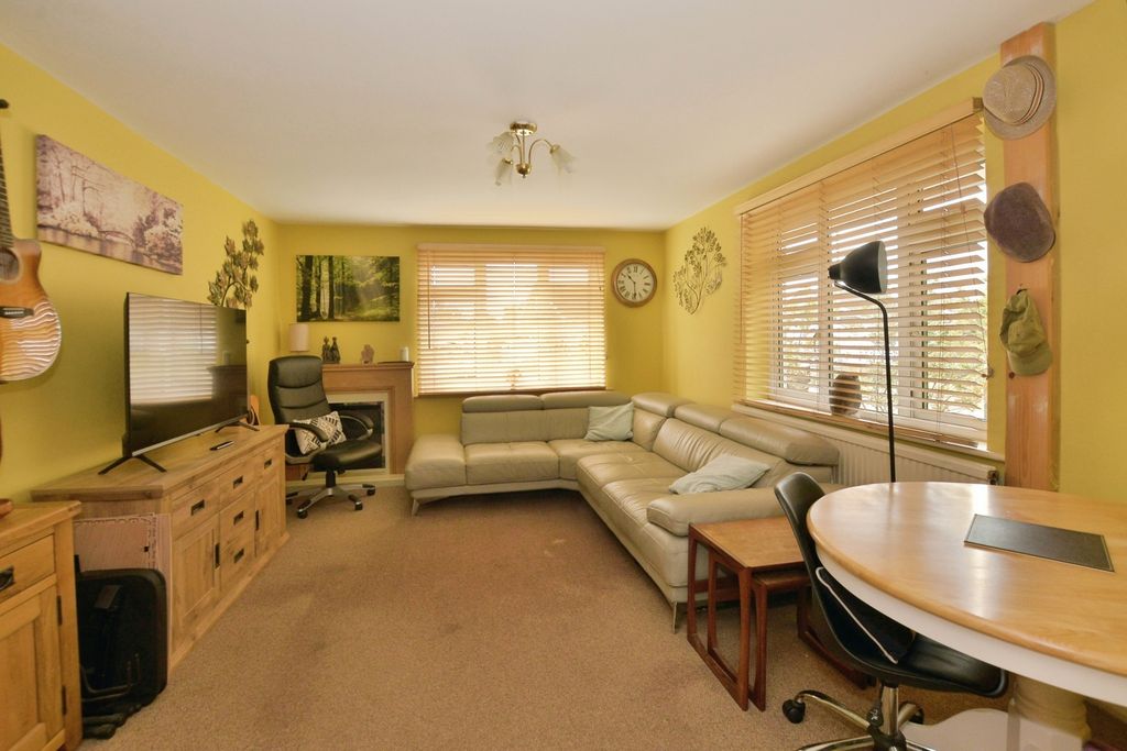 Property photo 2 of 14 Pbox-Img.Jpg
