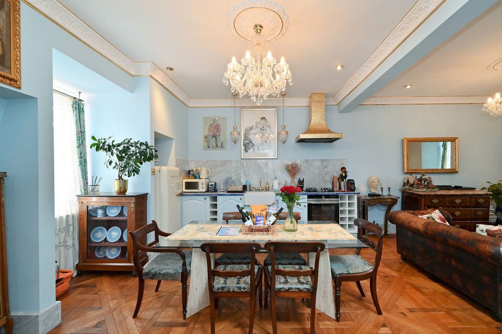 Property photo 2 of 13 Picture 2