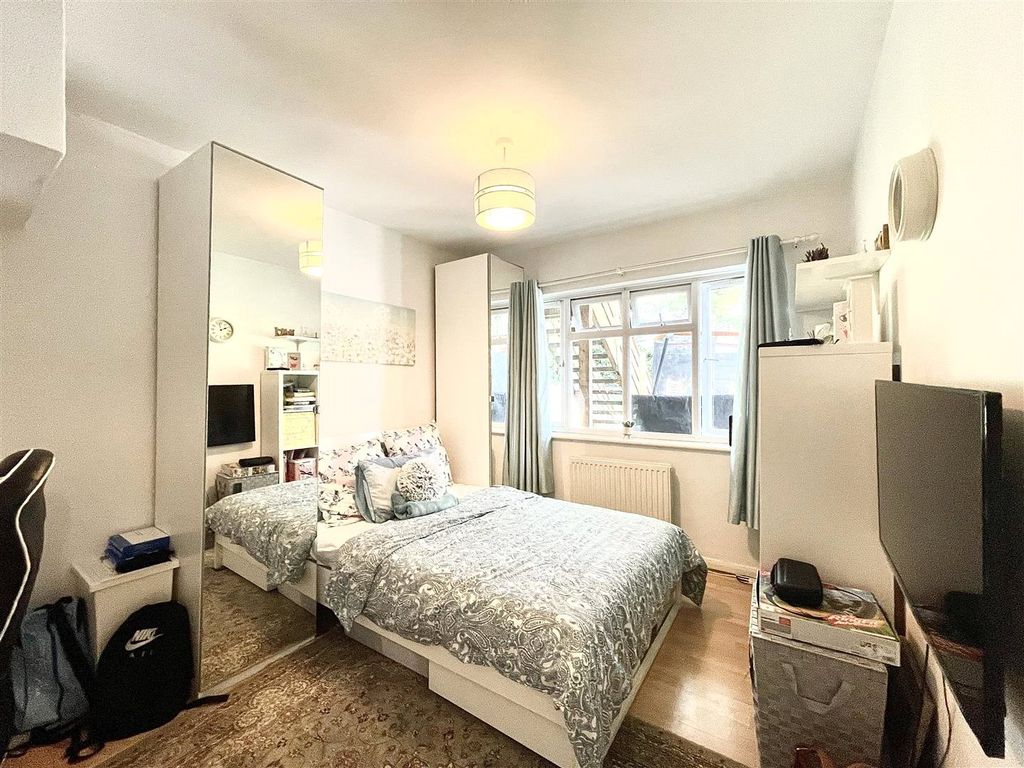 Property photo 3 of 7 Picture No. 07