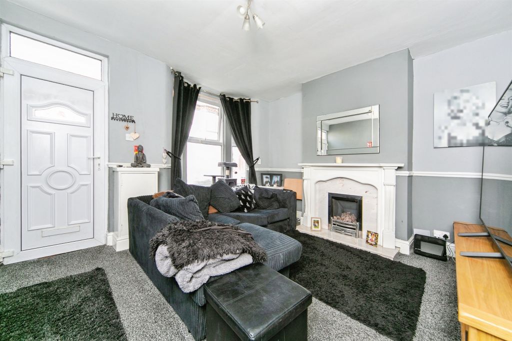 Property photo 2 of 17