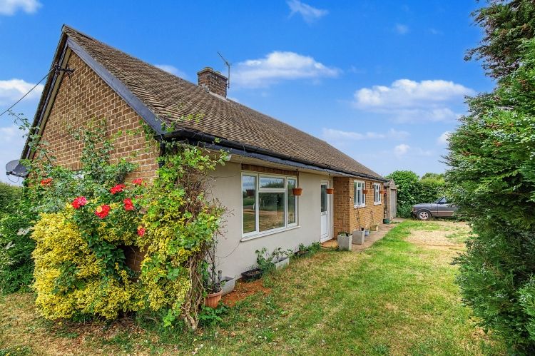 Property photo 1 of 9 330087