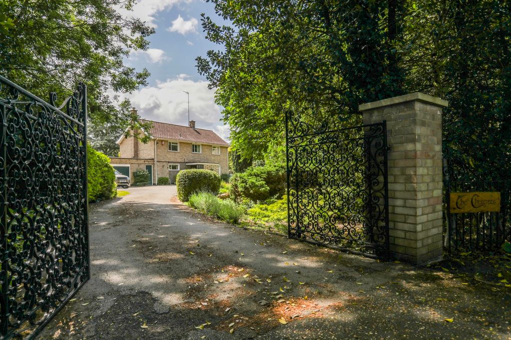 Property photo 2 of 23 9T5A1946