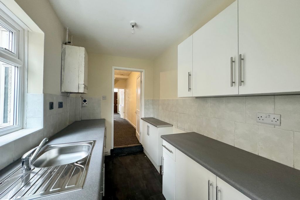 Property photo 1 of 6 Image006