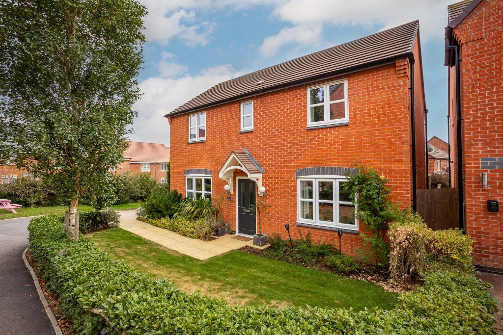 Property photo 1 of 34