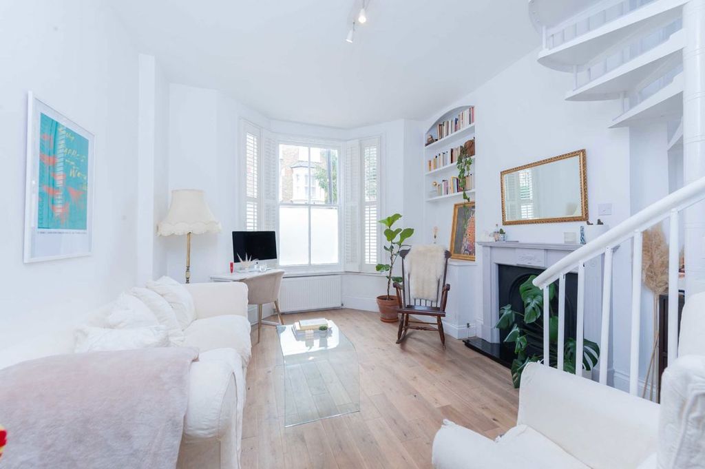 Property photo 2 of 5