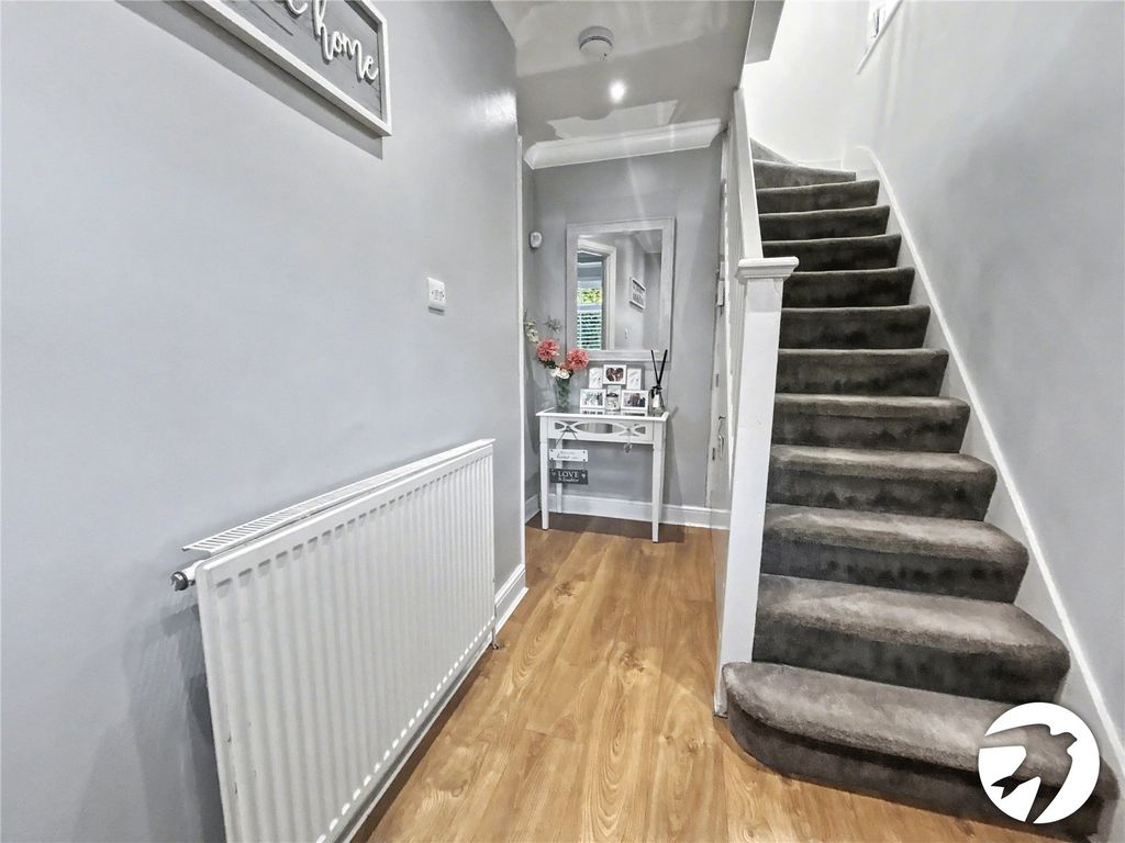 Property photo 3 of 32 Picture No. 06