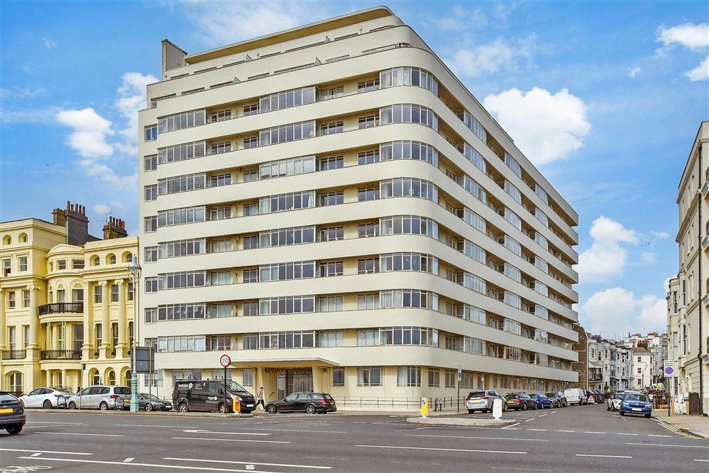 Property photo 3 of 14 External (Web)