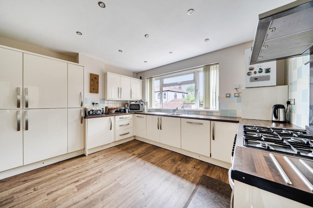 Property photo 1 of 19 1-6Aa8956Acb40c-1521235 (1)-1.Jpg
