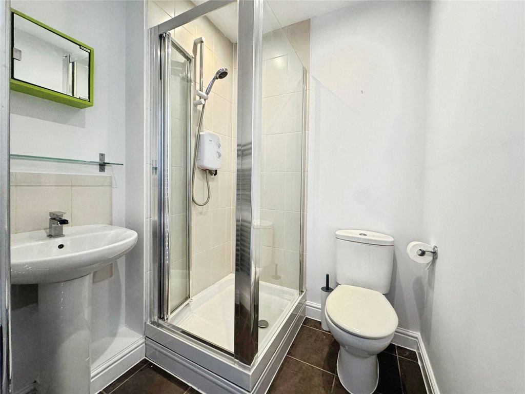 Additional image 6 of 2 bed flat for saleGibson Drive, Bracknell, Berkshire RG12