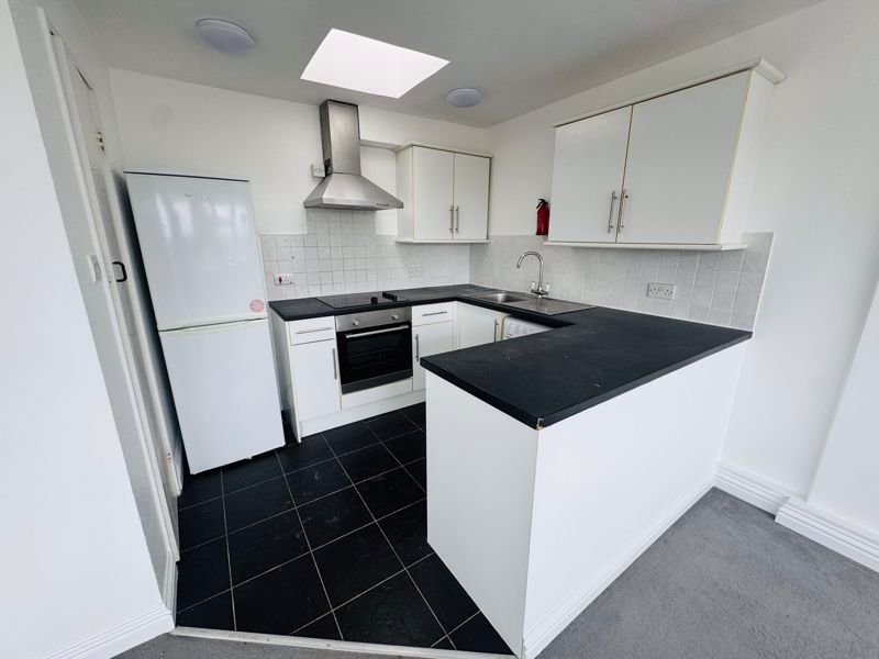 Property photo 3 of 9 Photo 8